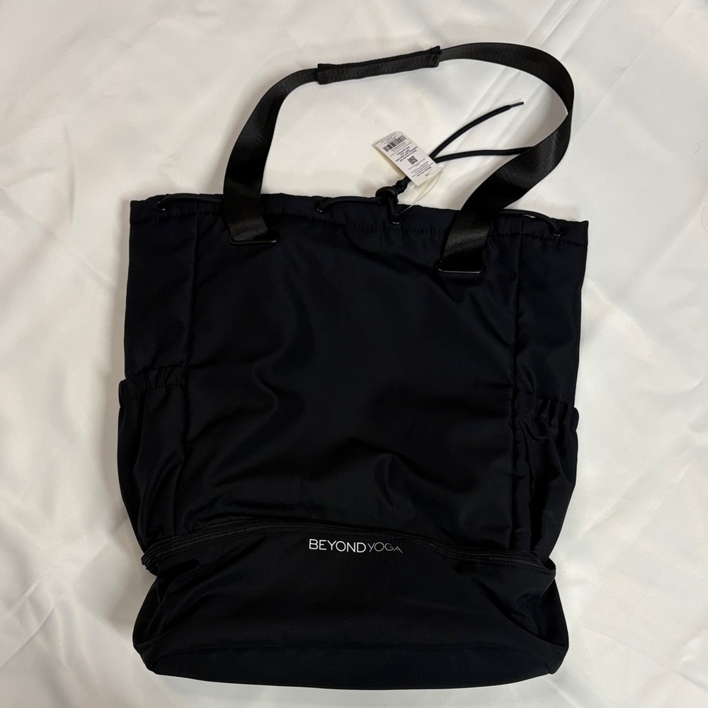 BEYOND YOGA ELEGANT BLACK TOTE